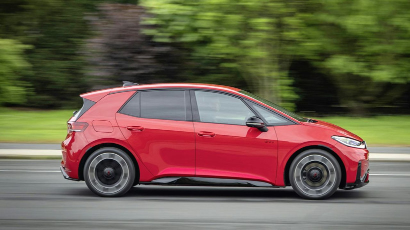 Volkswagen ID.3 GTI tanıtıldı: Tarihin en güçlü GTI'ı artık arkadan itişli - Resim: 8