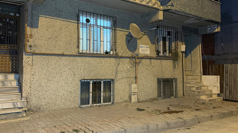 Sultangazi’de acil tahliye:Uykuda yakalayan dehşet: Binalardan gelen sesler mahalleyi sokağa döktü - Resim: 9