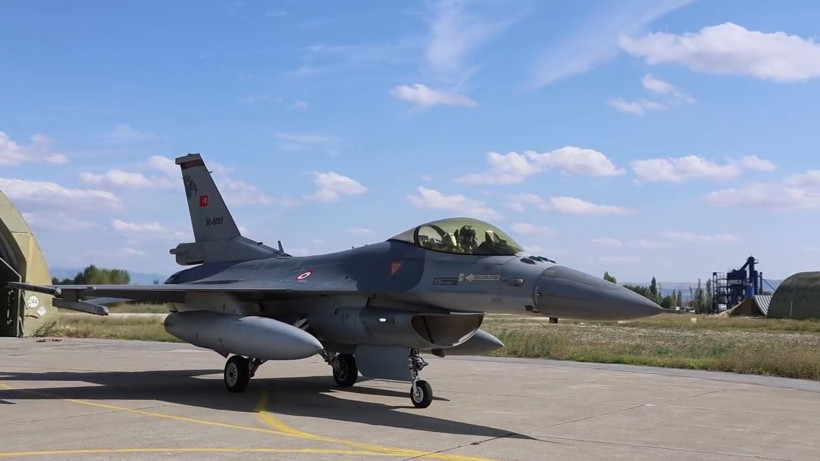 Türk F-16'ları peş peşe havalandı: Karadeniz'de dikkat çeken hareketlilik - Resim: 4