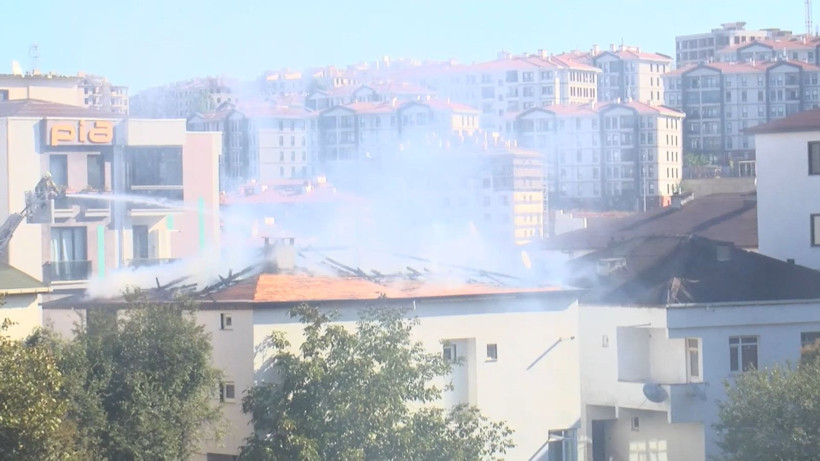 Kıvılcımı çatıyı alev topuna çevirdi - Resim: 2