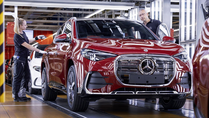 Mercedes GLA'nın elektrikli modeli Almanya'da banda indi - Resim: 1