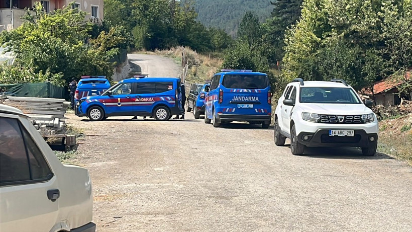 Kaçacak yeri kalmadı: Jandarma evin etrafını kuşattı: Bolu’daki çifte cinayetin sanığı yakalandı - Resim: 3