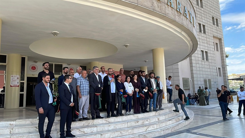 12 barlık yıkım: Evlat acısı bir anneyi yere serdi - Resim: 2