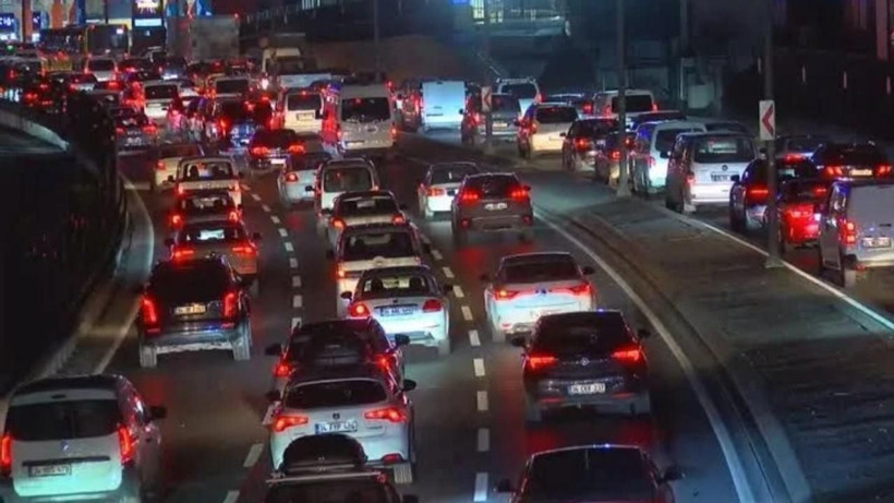 İstanbul’da trafik çilesi: Harita kırmızıya döndü (24 Eylül Perşembe) - Resim: 7