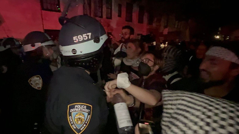 New York'ta Netanyahu protestosu: Binlerce karşıt caddeleri kapattı - Resim: 14