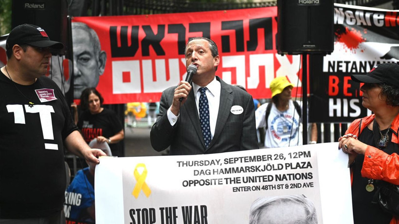 New York'ta Netanyahu protestosu: Binlerce karşıt caddeleri kapattı - Resim: 11