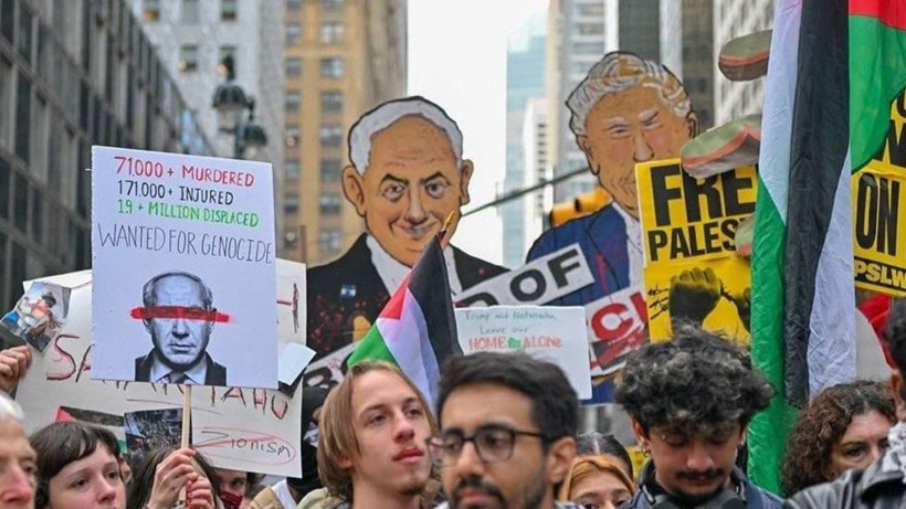 New York'ta Netanyahu protestosu: Binlerce karşıt caddeleri kapattı - Resim: 25