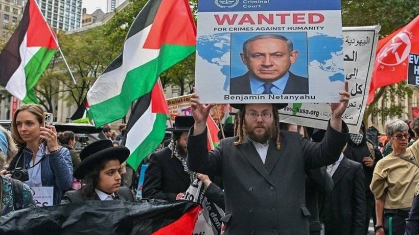 New York'ta Netanyahu protestosu: Binlerce karşıt caddeleri kapattı - Resim: 23