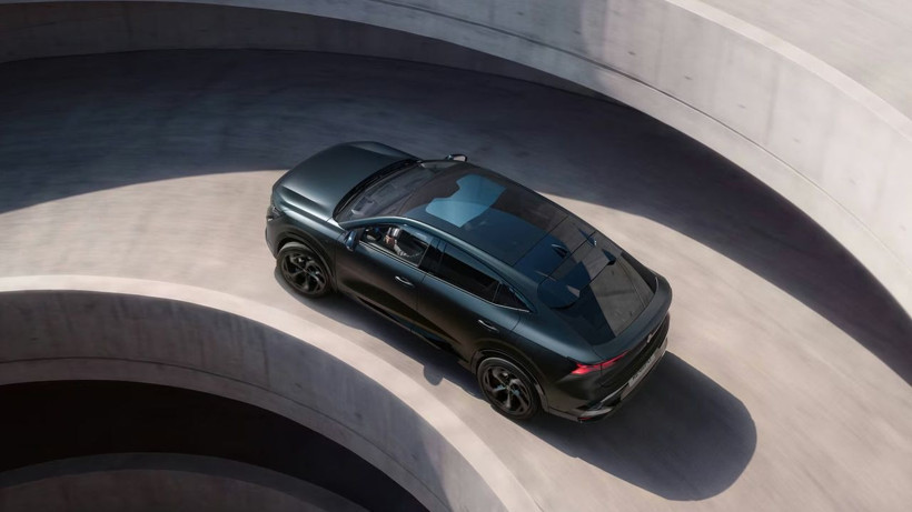 Sadece 1.500 adet üretilecek... Renault Rafale Hypnotic sahneye çıktı - Resim: 6