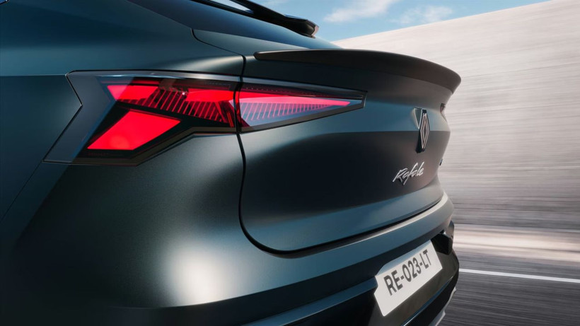 Sadece 1.500 adet üretilecek... Renault Rafale Hypnotic sahneye çıktı - Resim: 14