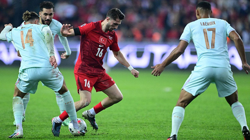 Rıdvan Dilmen Türk futbolunun bir numaralı sorununu açıkladı: 'Rezalet...' - Resim: 5
