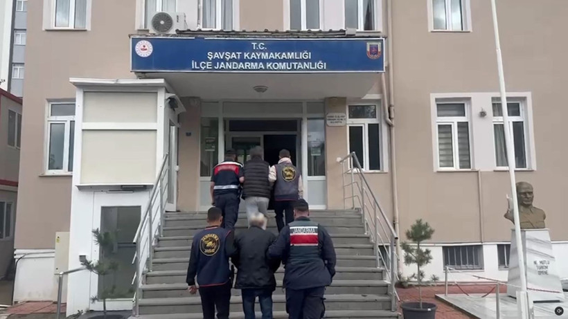Artvin'de film sahnelerini aratmayan av: Cani adam 30 yıl sonra ininden çıkarıldı - Resim: 9