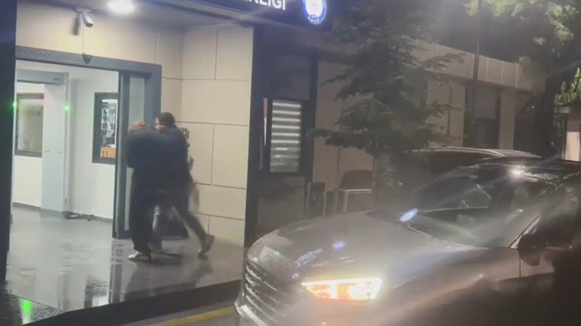 İstanbul'da kalpazan şebekesine darbe vuruldu: Milyonlarca döviz ele geçirildi - Resim: 11