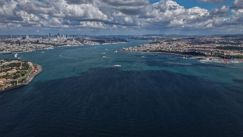 Yağışların ardından biyolojik dönüşüm: İstanbul Boğazı turkuaza büründü - Resim: 3