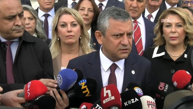 Erdoğan’la verdiği fotoğraf gündem oldu: Özgür Özel’den Cemil Tugay yorumu - Resim: 4