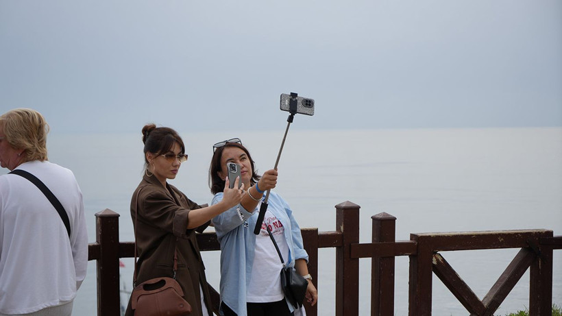 Yağmura aldırış etmeyen turistler Aşağı Düden Şelalesi'ne akın etti - Resim: 6