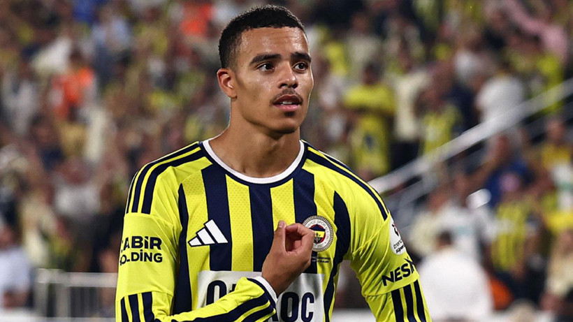 Fenerbahçe'de Greenwood hazırlık maçında tekme atarak kırmızı kart gördü - Resim : 1