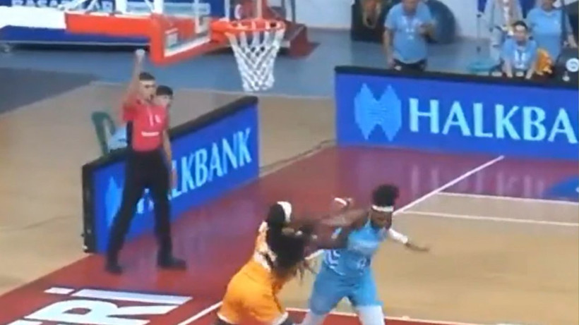 Kayseri'deki basket maçında büyük kavga: Pota altında yumruklar konuştu - Resim: 3
