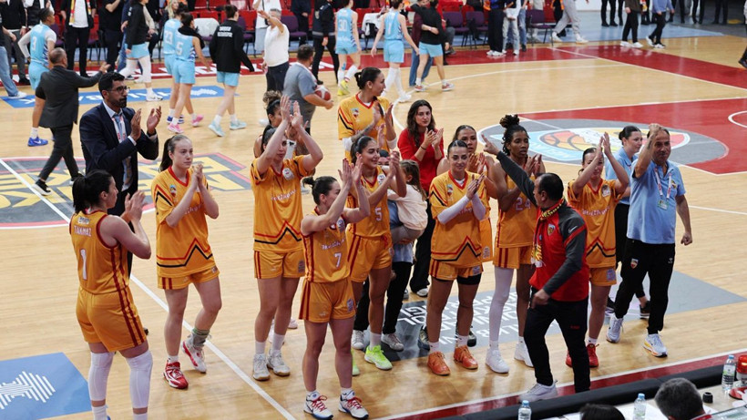 Kayseri'deki basket maçında büyük kavga: Pota altında yumruklar konuştu - Resim: 6