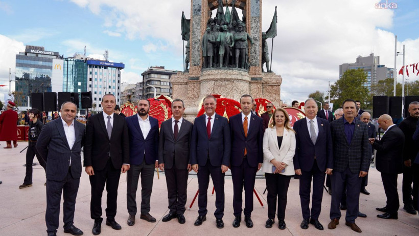 6 Ekim İstanbul'un Kurtuluşu'nun 103. yılı Taksim'de kutlandı - Resim: 7