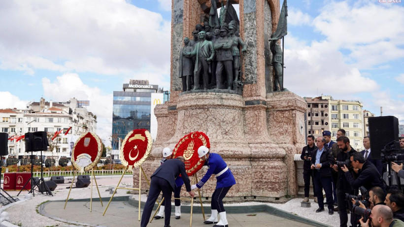 6 Ekim İstanbul'un Kurtuluşu'nun 103. yılı Taksim'de kutlandı - Resim: 4