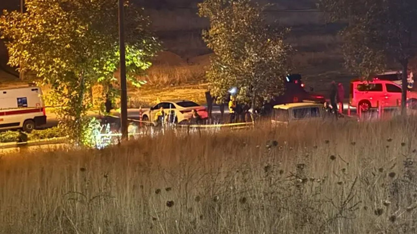 Bütün Türkiye yasta: Şehit polis Ahmet Türkoğlu son yolculuğuna uğurlandı - Resim: 8