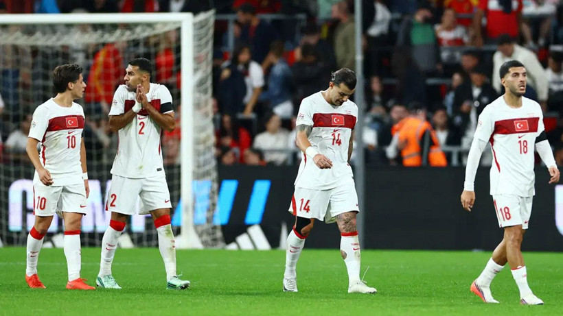 Ümit Özat 'Yüzde 100' diyerek Montella'nın yeni adresini duyurdu - Resim: 8