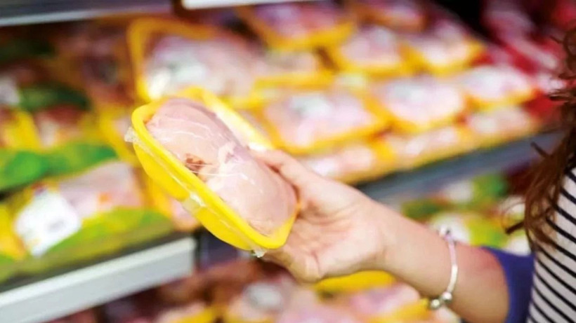 Marketlerdeki tavukların renkleri neden farklı? Nedeni belli oldu - Resim: 8