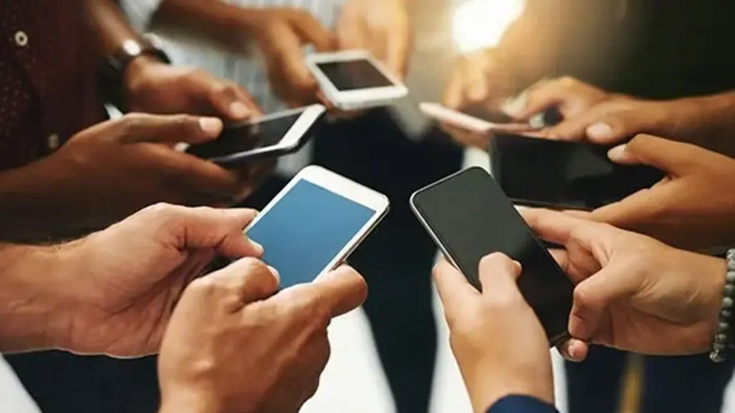 Bakanlık açıkladı: Cep telefonlarında taksit sınırına yeni düzenleme - Resim: 1