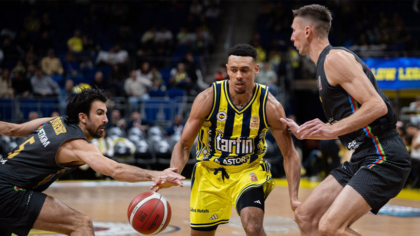 Fenerbahçe evinde Aliağa Petkim Spor’a 82-77 mağlup oldu - Resim : 3