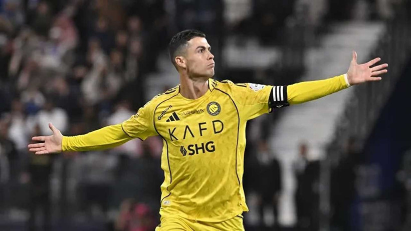 Ronaldo'dan sakatlanan Kvaratskhelia'ya destek mesajı: İçindeki ateşi canlı tut - Resim : 2