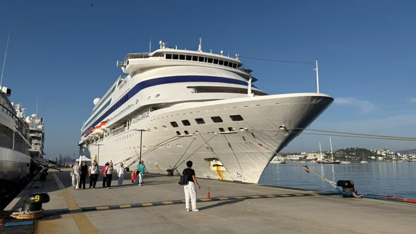 3 kruvaziyer, Bodrum’a 650 turist taşıdı - Resim : 1