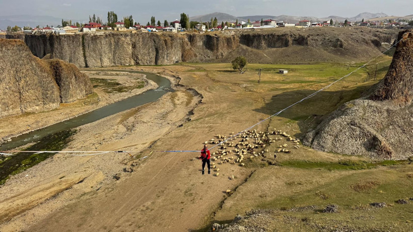 Ağrı’da rüzgara ve yüksekliğe meydan okudular - Resim: 6