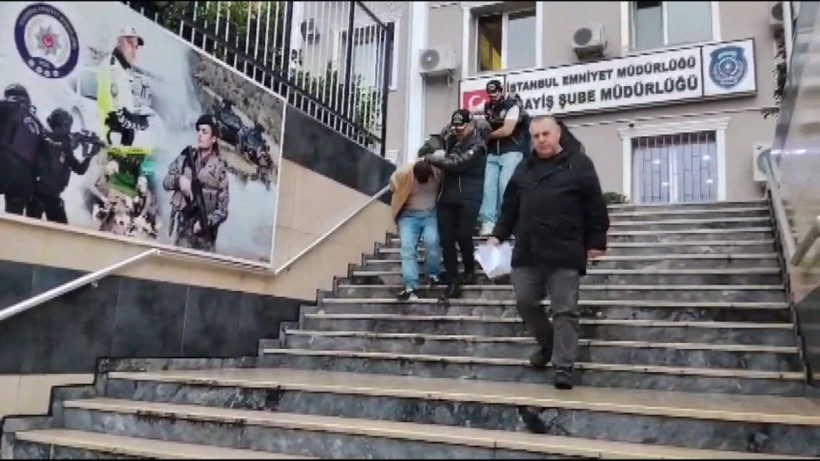 Bakırköy’deki Olimpik Havuz inşaatından kablo çalan 13 kişi yakalandı - Resim: 7