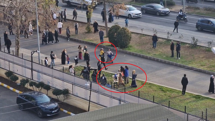 Diyarbakır'da adliye &ouml;n&uuml; savaş alanına d&ouml;nd&uuml;! Polis g&uuml;&ccedil;l&uuml;kle bastırdı - Resim : 2