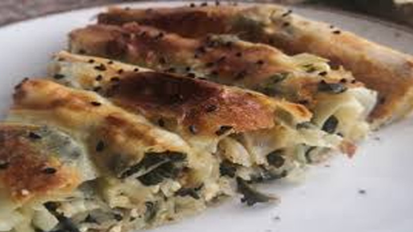 &Ccedil;ıtır &ccedil;ıtır tepsi ıspanaklı b&ouml;rek tarifi ve p&uuml;f noktaları - Resim : 2