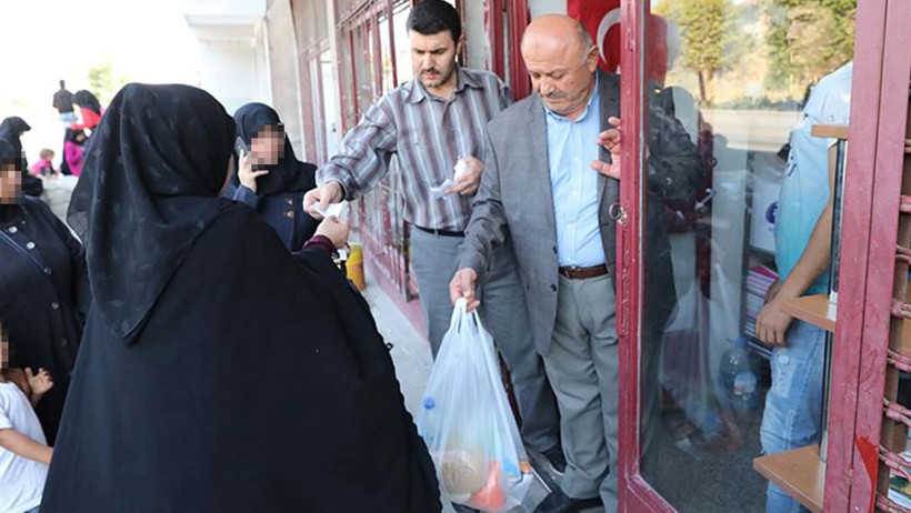 Mülteci kadınlara cinsel saldırıda bulunan 'yardımsever'in iddianamesi kabul edildi - Resim : 1
