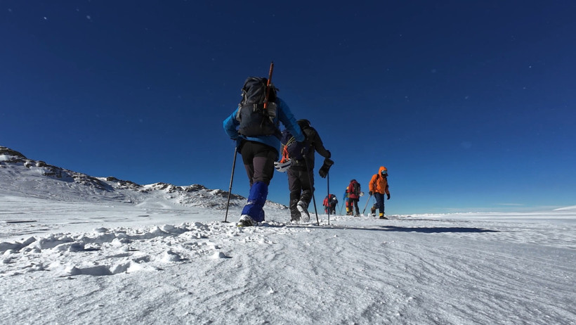 Eksi 20'de bilinci gitti! Zirve yolunda &ouml;l&uuml;m tehlikesi - Resim : 3