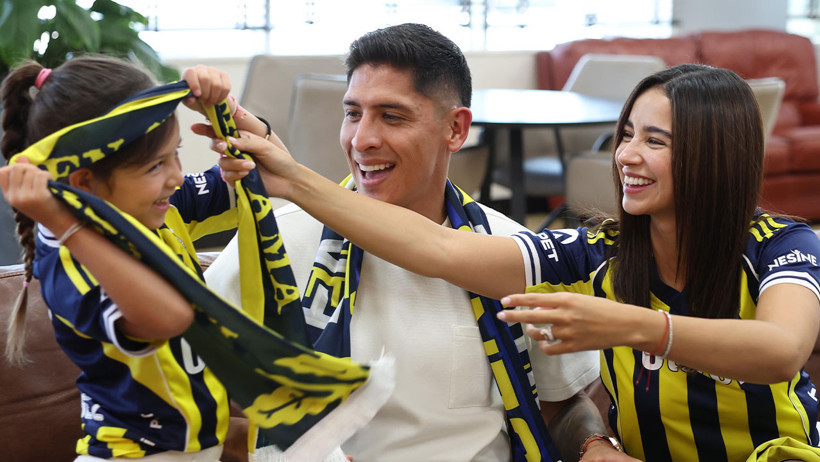 Edson Alvarez&rsquo;e s&uuml;rpriz teklif: Meksika&rsquo;ya d&ouml;n&uuml;ş ihtimali g&uuml;ndemde - Resim : 1