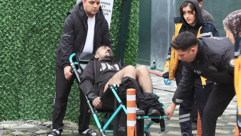 İstanbul'da 16&rsquo;ınca kattaki kafede yangın: Rezidansta korku dolu anlar - Resim : 2