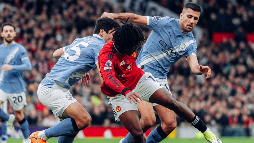 Manchester derbisinde kazanan United oldu - Resim : 1