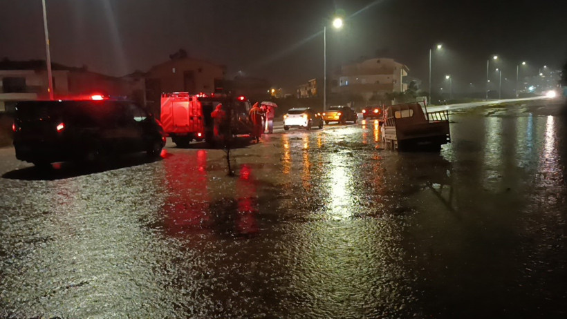 “Beni kurtarmayın, arabamı kurtarın”: Sürücü ile itfaiye erlerinin ilginç diyaloğu - Resim : 4