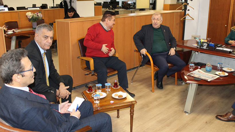 Zafer Partisi Genel Başkanı Ümit Özdağ, YENİÇAĞ gazetesini ziyaret etti - Resim : 2