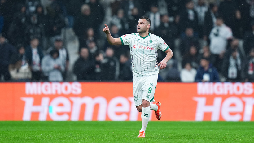 Deniz Türüç'ten maç sonu hakem isyanı: 'Milli takım oyuncusu olarak utanıyorum' - Resim : 2