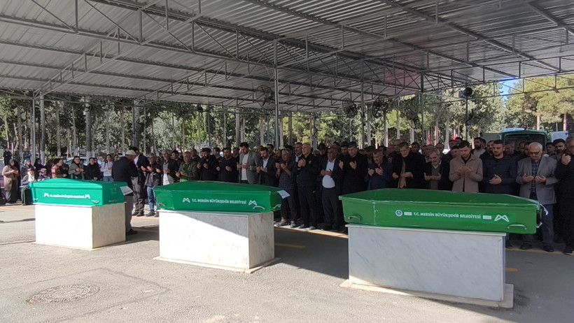 Yan yana mezarlar, ayrılan ikizler: Mersin kazasının en acı detayı t&uuml;p Bebek - Resim : 1