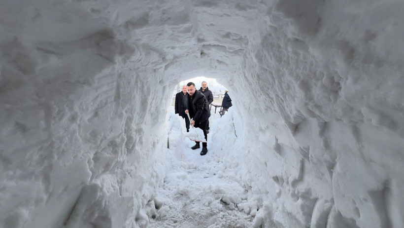 Metrelerce karın için yaşam savaşı: Hayat tünellere sığdı - Resim : 2