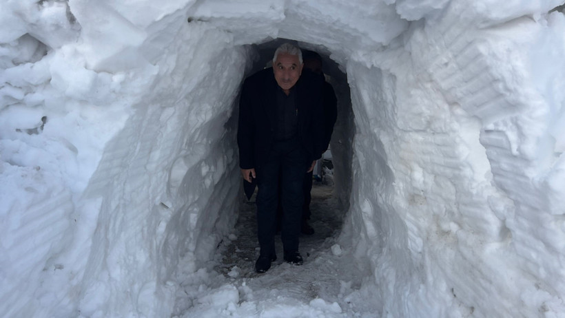 Metrelerce karın için yaşam savaşı: Hayat tünellere sığdı - Resim : 4