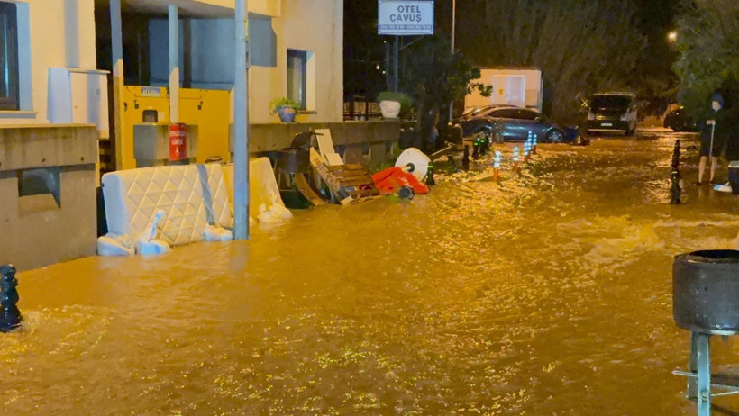 Bodrum’u sel vurdu, evleri ve iş yerlerini su bastı - Resim : 1