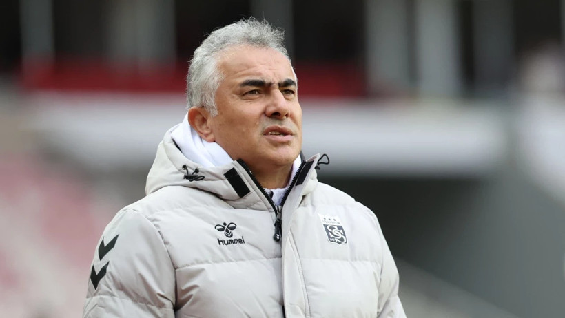 Sivasspor, teknik direktörü Mehmet Altıparmak'la yollarını ayırdı - Resim : 1