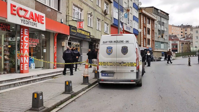 Ey&uuml;psultan'da kuyumcu soygunu: Direnen esnaf vuruldu - Resim : 7